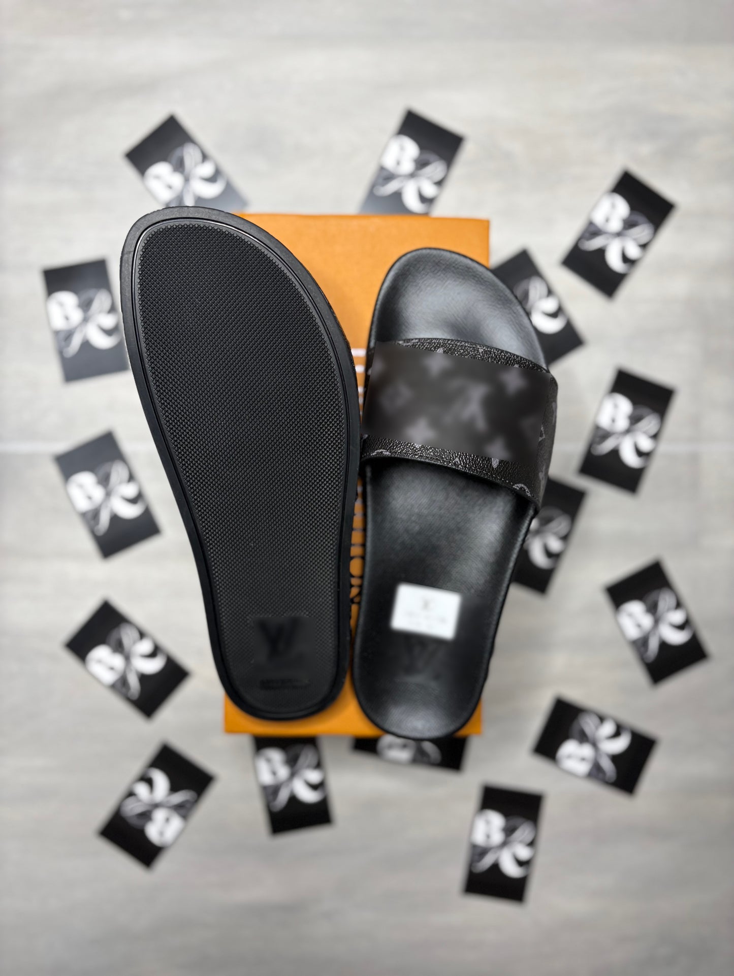 (BLACK) VL